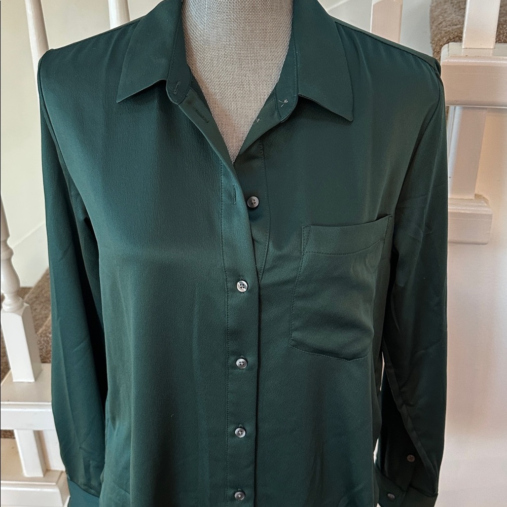 Nwt . Gap blouse - Picture 3 of 6